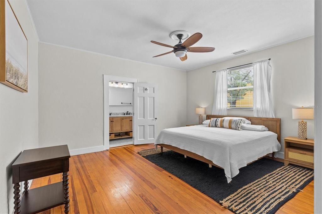 For Rent: $5,000 (3 beds, 2 baths, 1579 Square Feet)