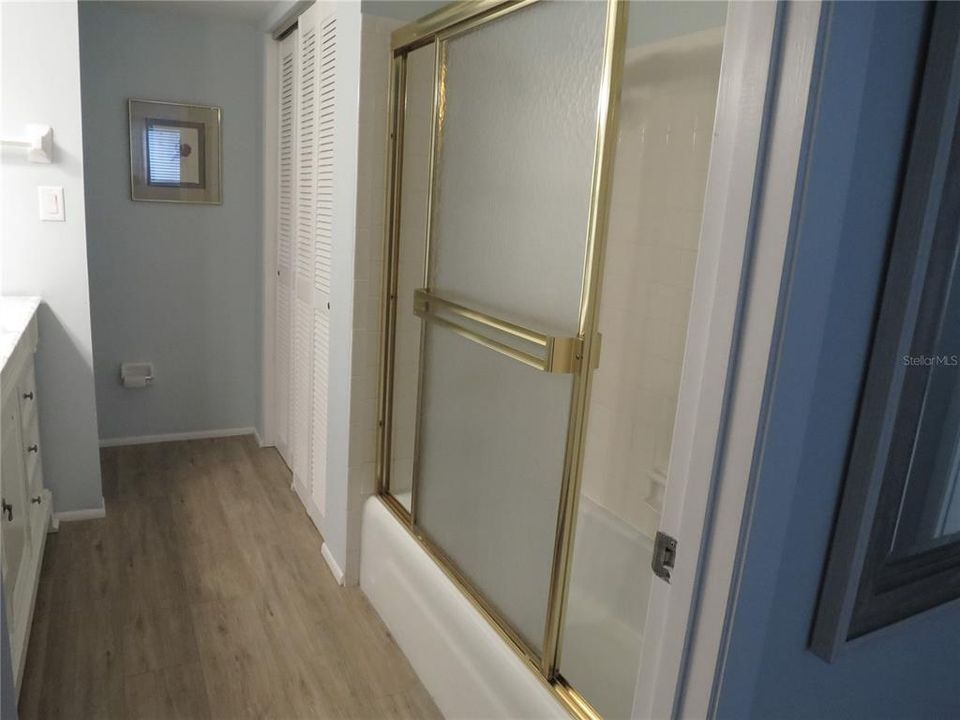 待售: $399,900 (2 贝兹, 2 浴室, 1058 平方英尺)