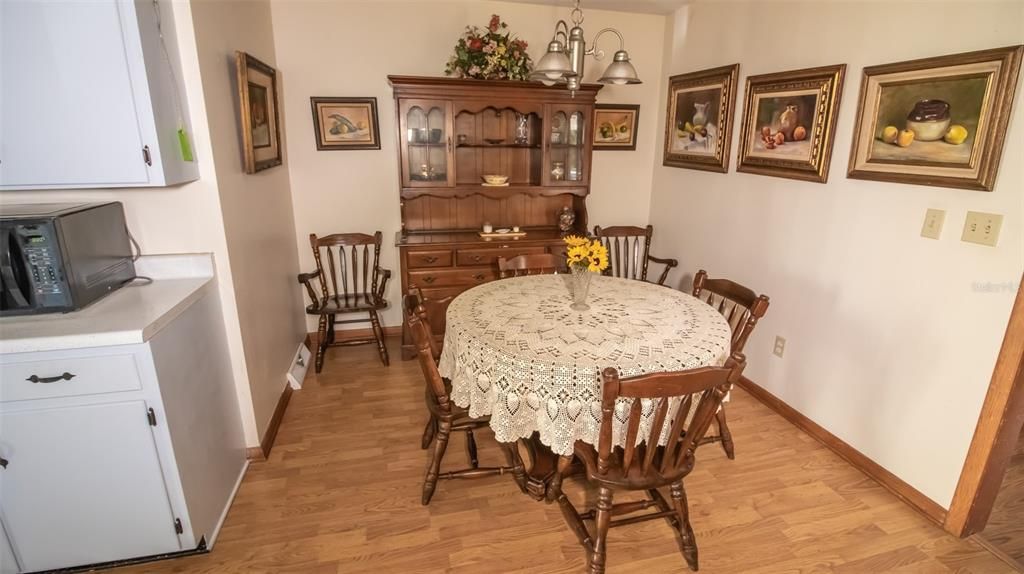 На продажу: $275,000 (2 спален, 2 ванн, 1408 Квадратных фут)