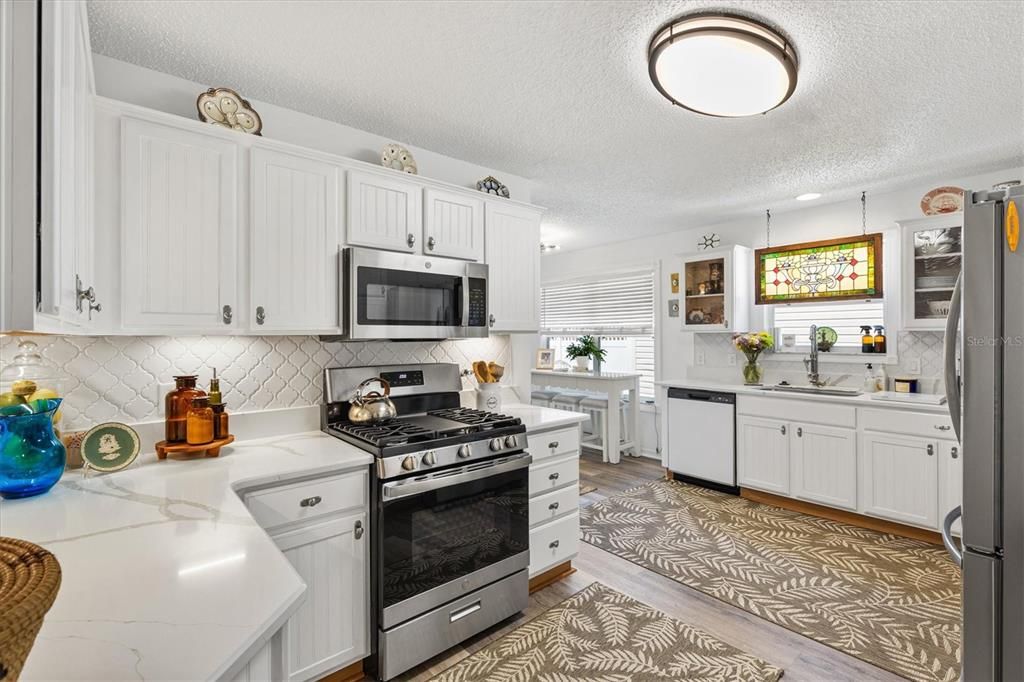 For Sale: $399,000 (3 beds, 2 baths, 1607 Square Feet)