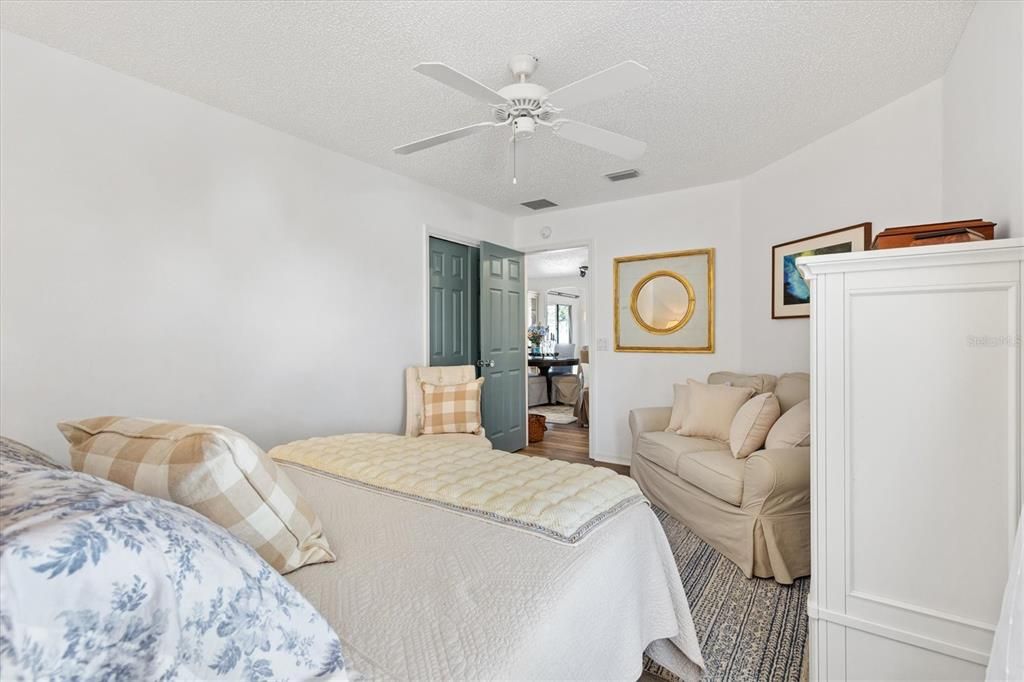 For Sale: $399,000 (3 beds, 2 baths, 1607 Square Feet)