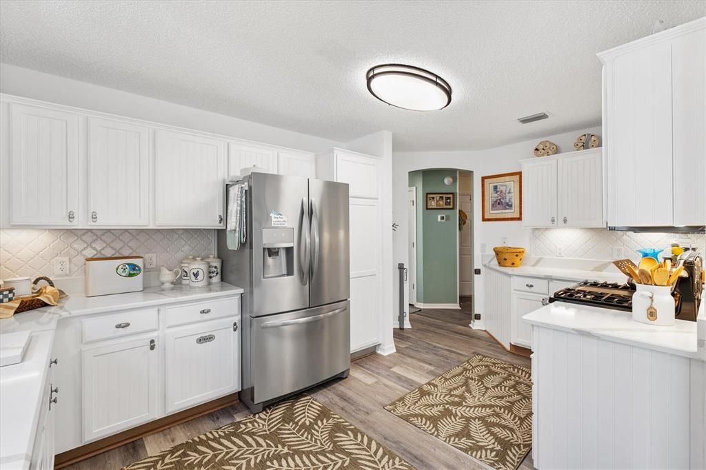 For Sale: $399,000 (3 beds, 2 baths, 1607 Square Feet)