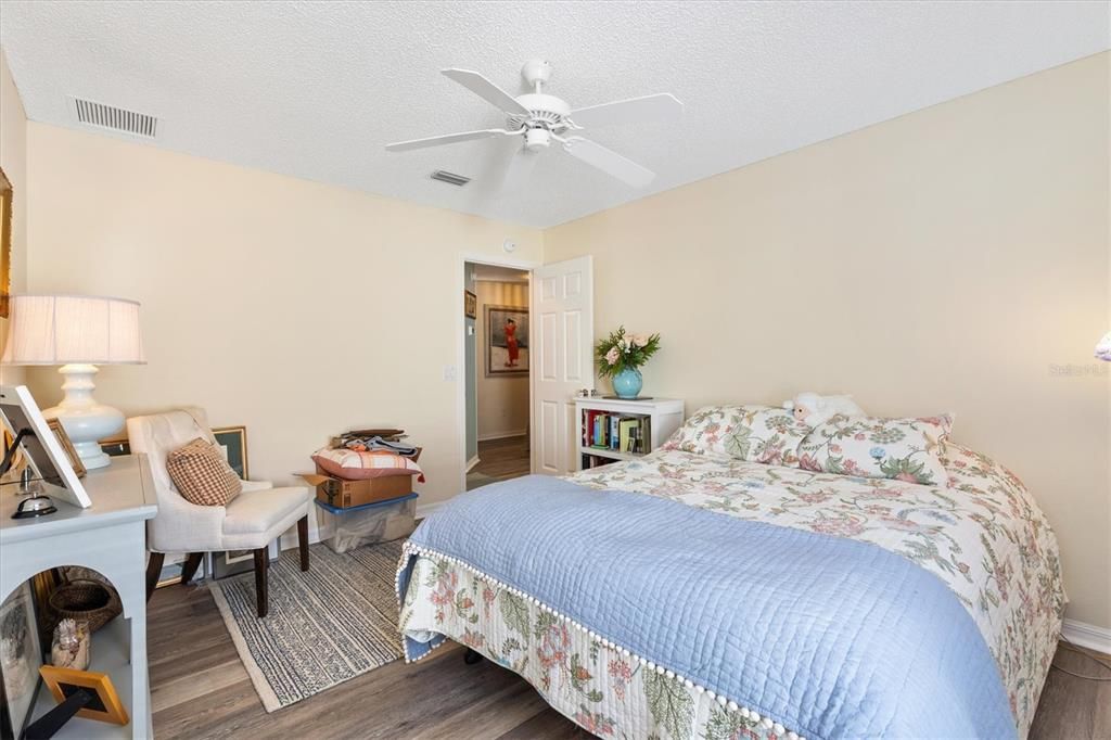 For Sale: $399,000 (3 beds, 2 baths, 1607 Square Feet)