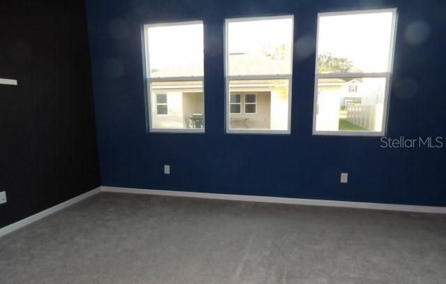 待售: $438,000 (4 贝兹, 2 浴室, 2550 平方英尺)