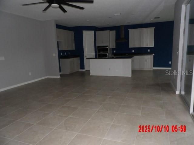 待售: $438,000 (4 贝兹, 2 浴室, 2550 平方英尺)