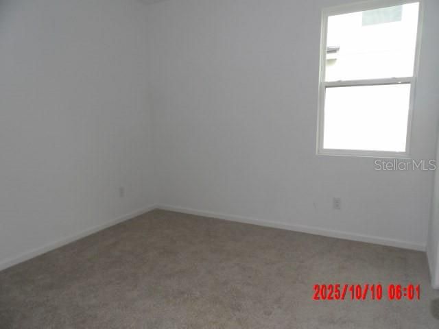 待售: $438,000 (4 贝兹, 2 浴室, 2550 平方英尺)