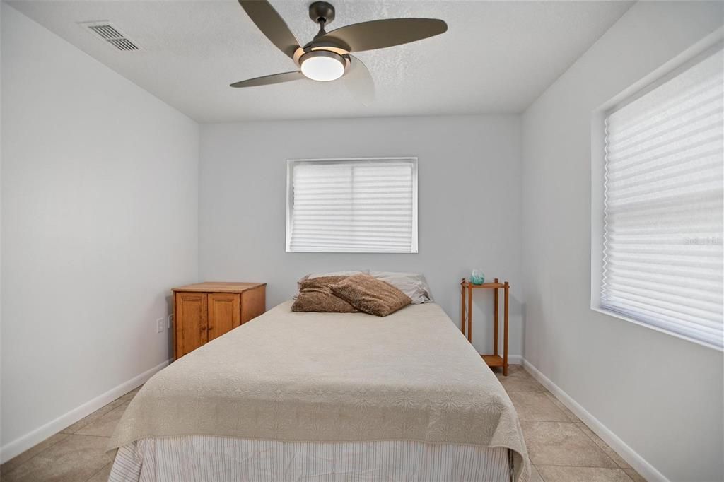 For Sale: $274,900 (3 beds, 2 baths, 1013 Square Feet)