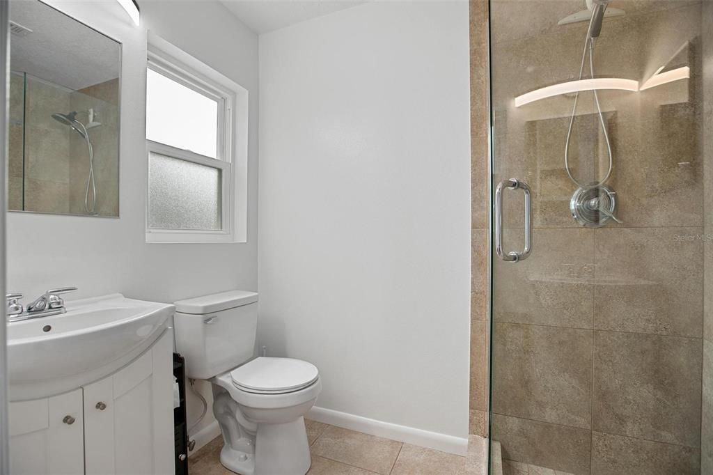 For Sale: $274,900 (3 beds, 2 baths, 1013 Square Feet)