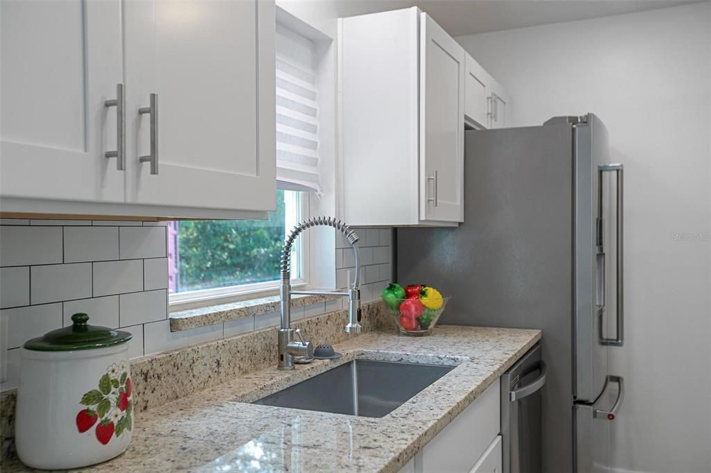 For Sale: $274,900 (3 beds, 2 baths, 1013 Square Feet)