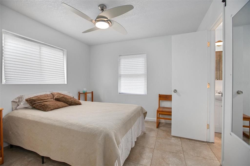 For Sale: $274,900 (3 beds, 2 baths, 1013 Square Feet)