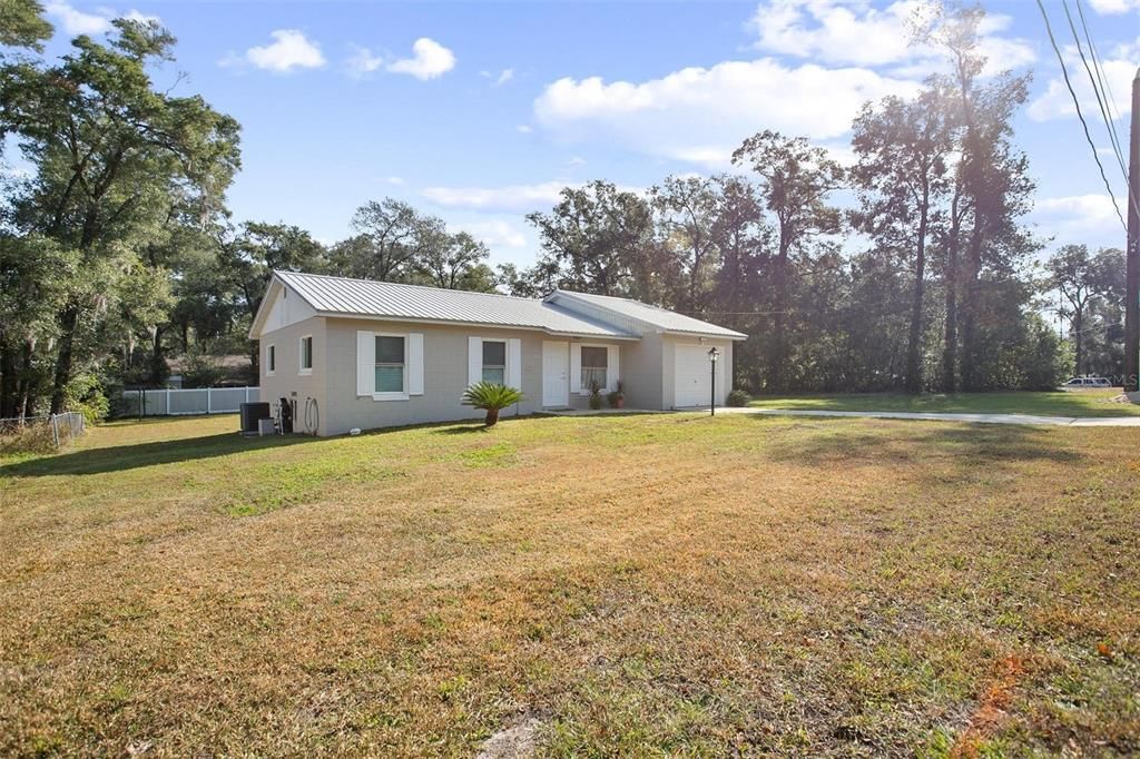 For Sale: $274,900 (3 beds, 2 baths, 1013 Square Feet)