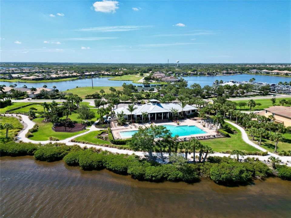 For Sale: $710,000 (3 beds, 2 baths, 2034 Square Feet)