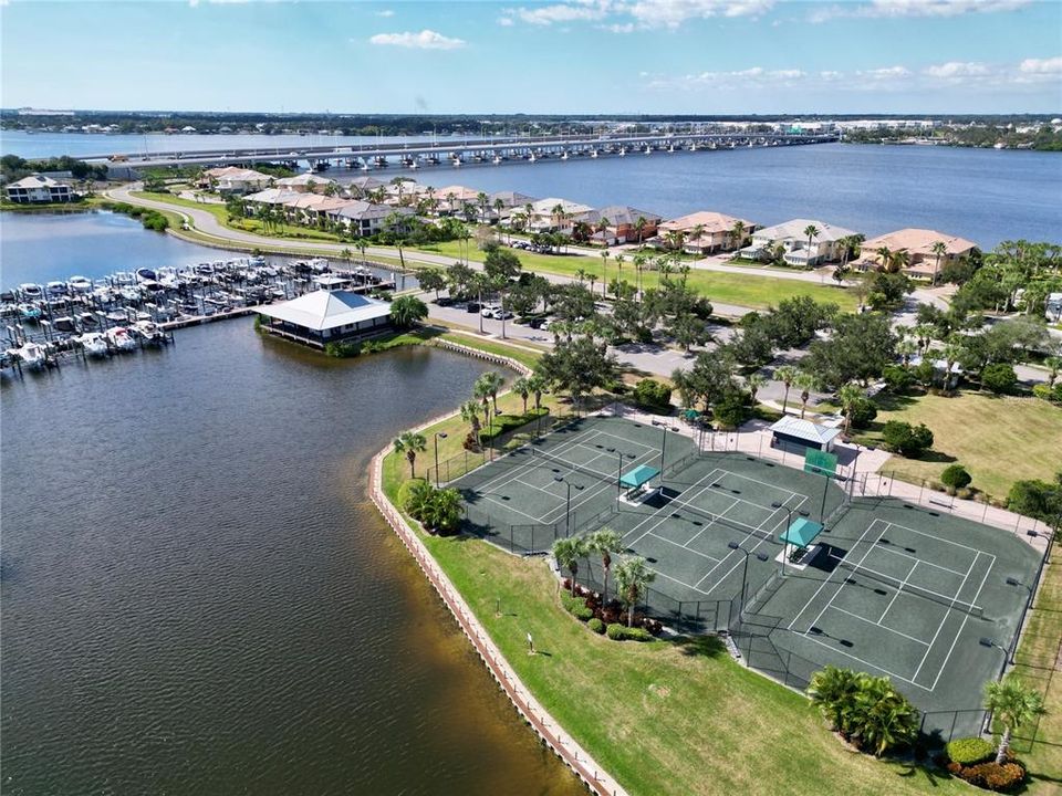 For Sale: $710,000 (3 beds, 2 baths, 2034 Square Feet)