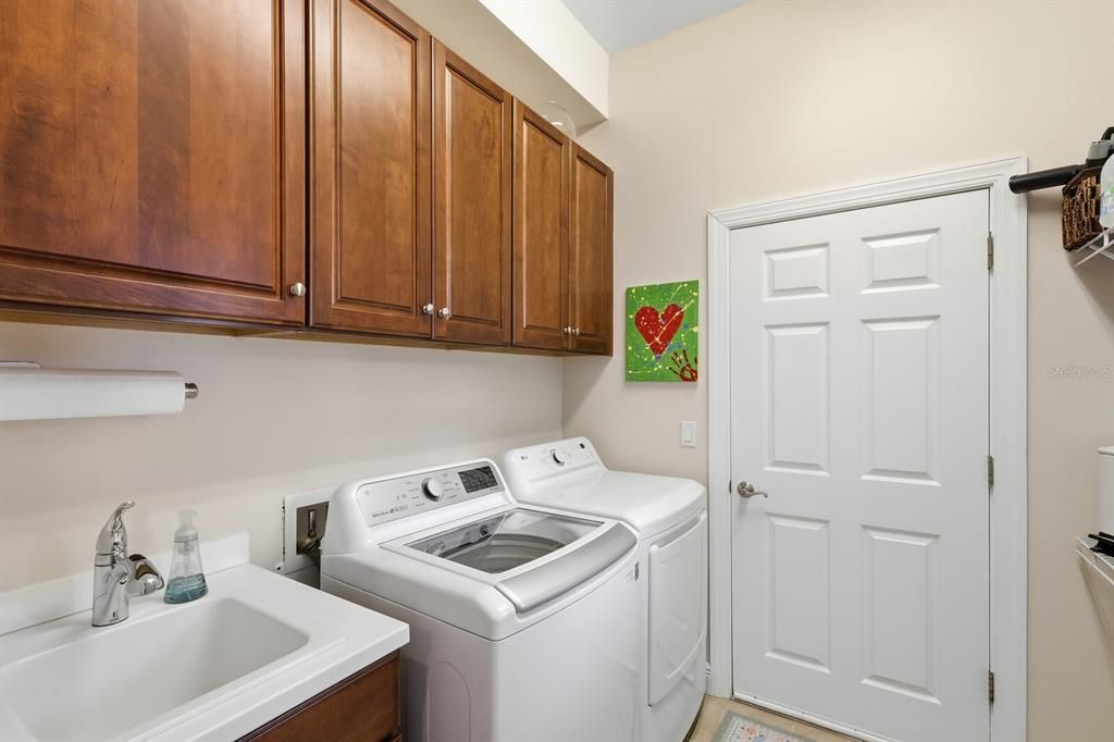 For Sale: $710,000 (3 beds, 2 baths, 2034 Square Feet)