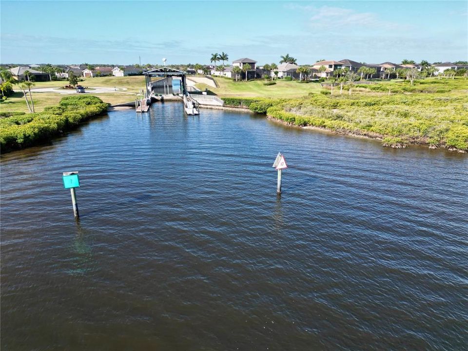 For Sale: $710,000 (3 beds, 2 baths, 2034 Square Feet)