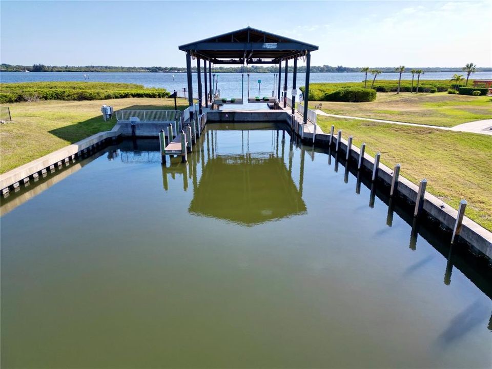 For Sale: $710,000 (3 beds, 2 baths, 2034 Square Feet)