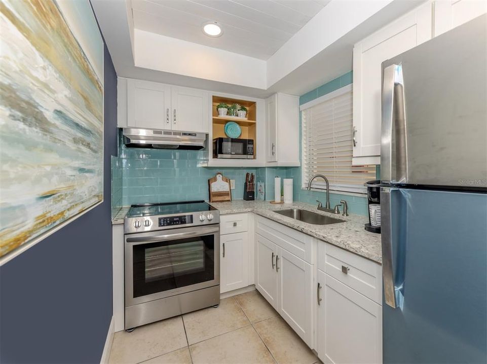 For Sale: $725,000 (2 beds, 2 baths, 1205 Square Feet)