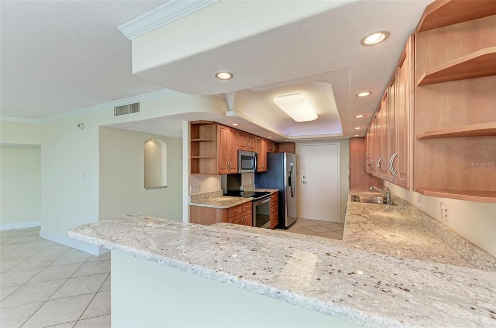 Active With Contract: $3,200 (2 beds, 2 baths, 1424 Square Feet)