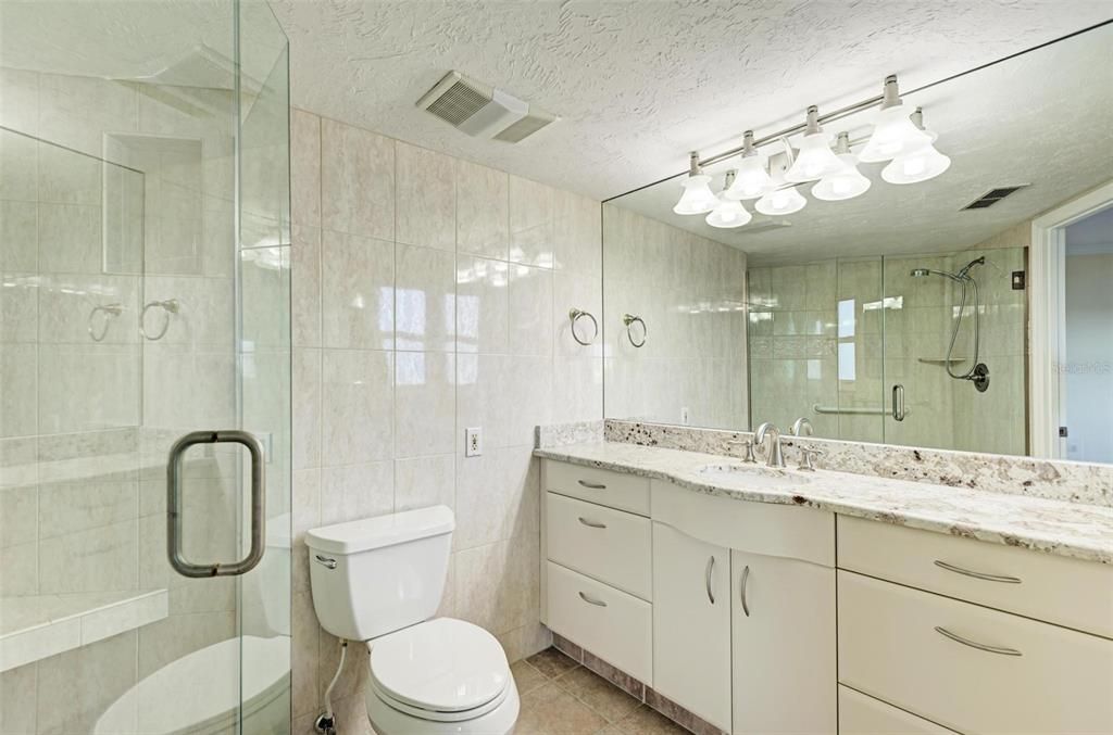 Active With Contract: $3,200 (2 beds, 2 baths, 1424 Square Feet)