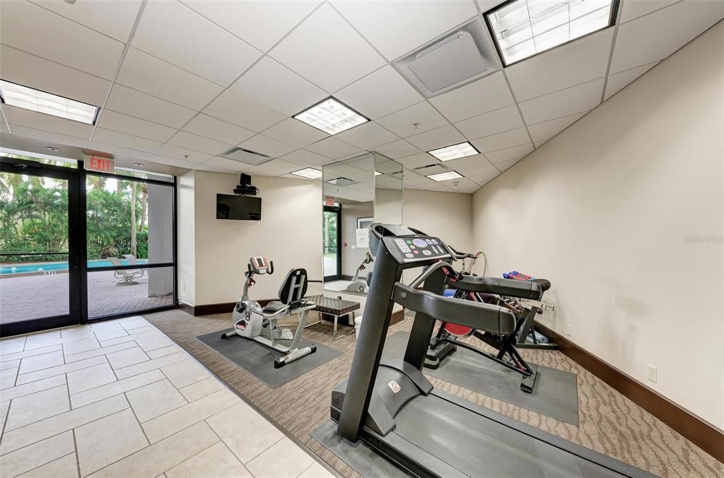 Active With Contract: $3,200 (2 beds, 2 baths, 1424 Square Feet)