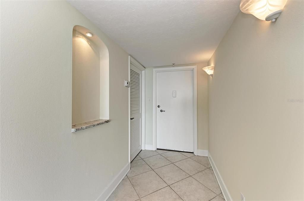 Active With Contract: $3,200 (2 beds, 2 baths, 1424 Square Feet)