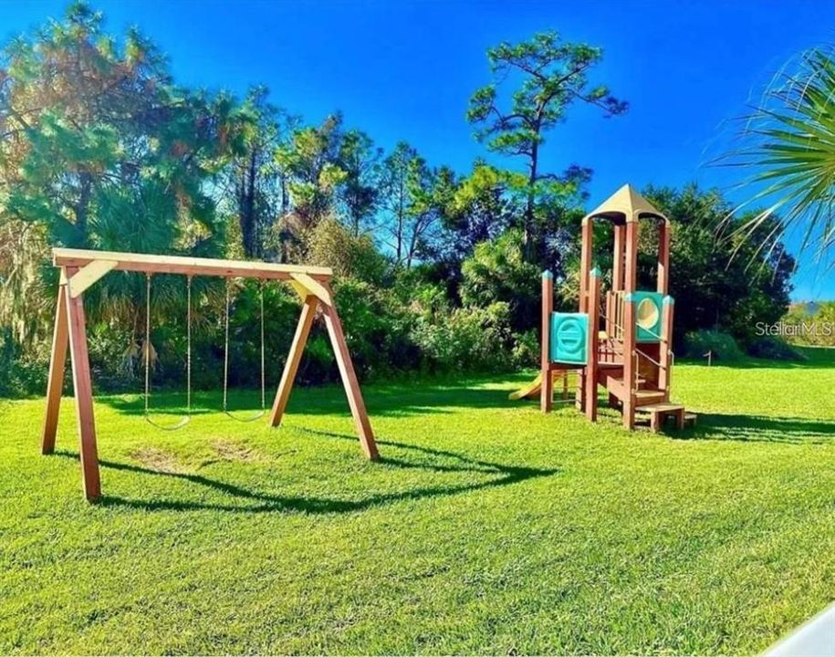 待售: $115,000 (2 贝兹, 1 浴室, 759 平方英尺)