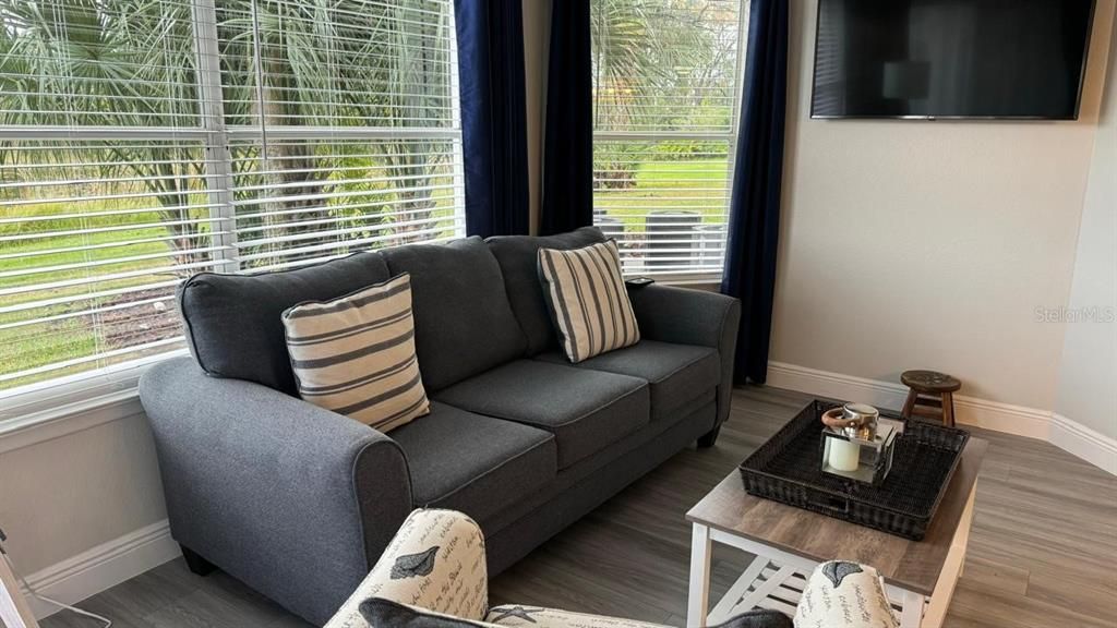 待售: $115,000 (2 贝兹, 1 浴室, 759 平方英尺)