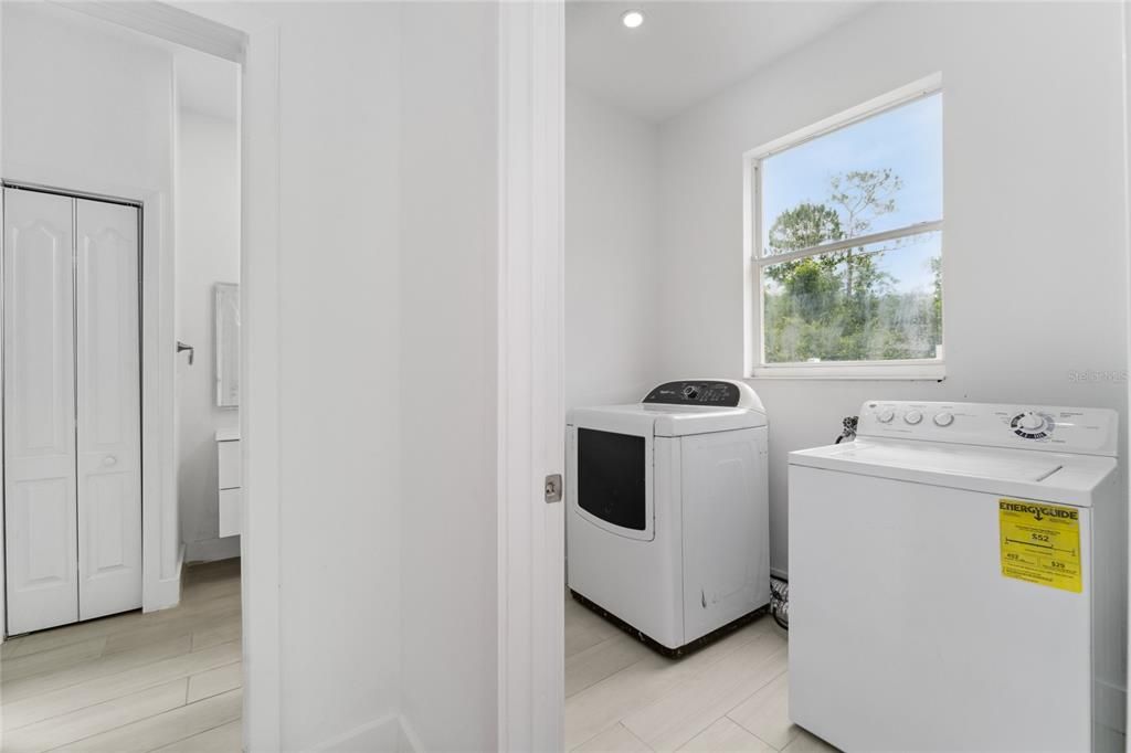 For Sale: $679,900 (5 beds, 3 baths, 3436 Square Feet)