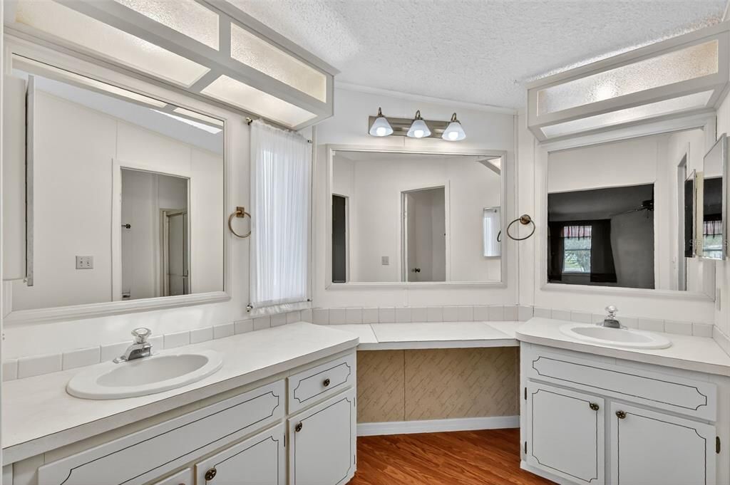 Под контрактом: $195,000 (2 спален, 2 ванн, 1152 Квадратных фут)