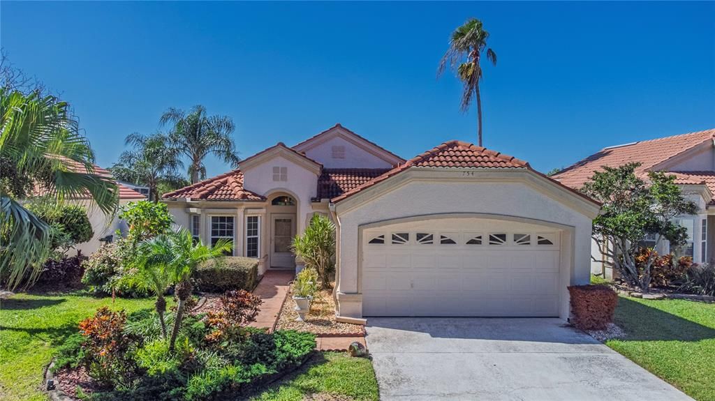 Recently Sold: $329,900 (2 beds, 2 baths, 1190 Square Feet)