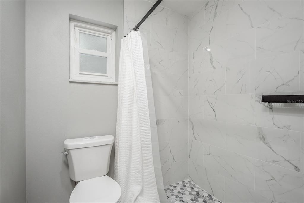 En Renta: $4,500 (3 camas, 3 baños, 1689 Pies cuadrados)