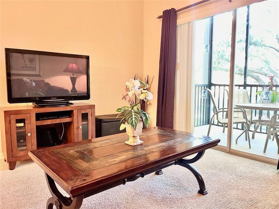 待售: $189,000 (2 贝兹, 2 浴室, 1173 平方英尺)