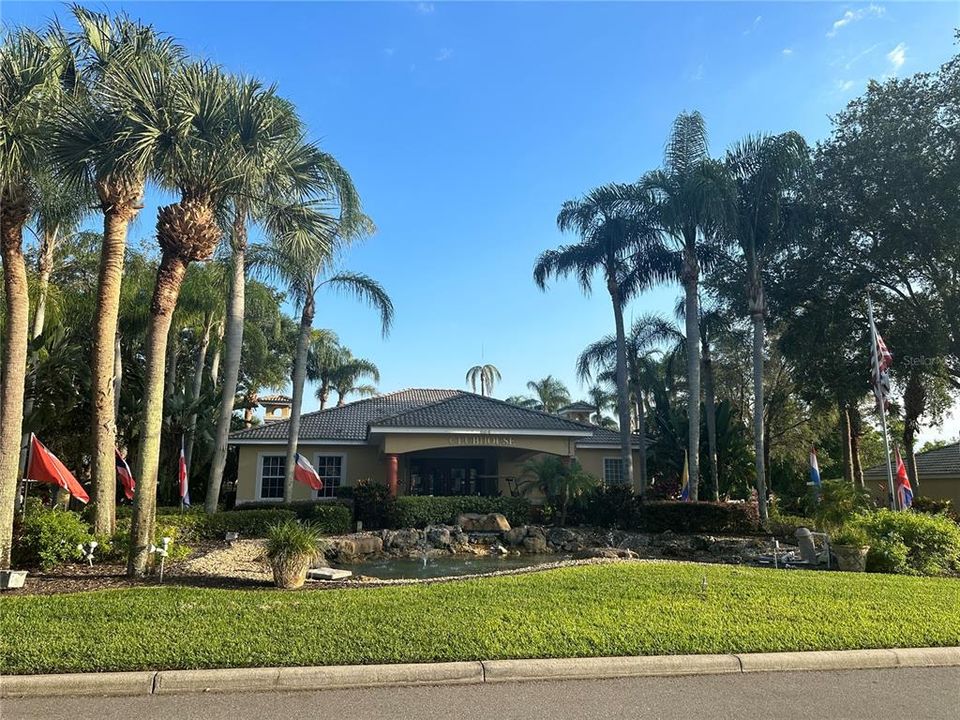 For Sale: $150,000 (2 beds, 2 baths, 812 Square Feet)