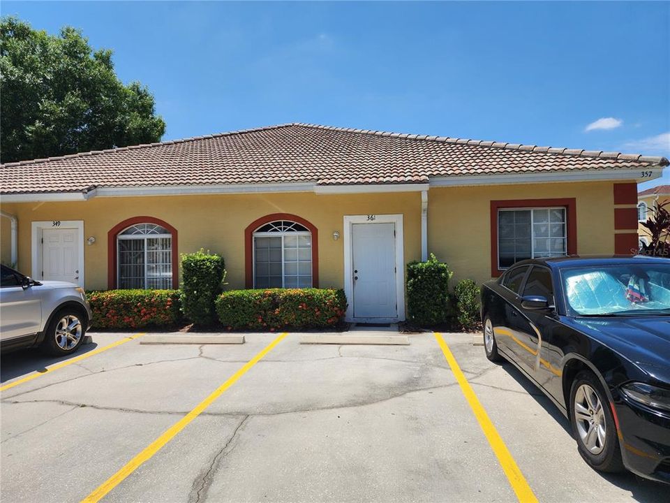 For Sale: $150,000 (2 beds, 2 baths, 812 Square Feet)