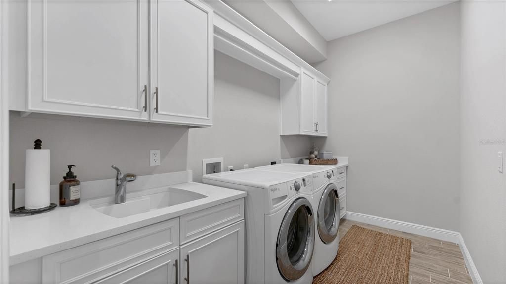 На продажу: $1,300,000 (4 спален, 4 ванн, 3673 Квадратных фут)