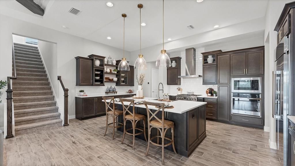 На продажу: $1,300,000 (4 спален, 4 ванн, 3673 Квадратных фут)