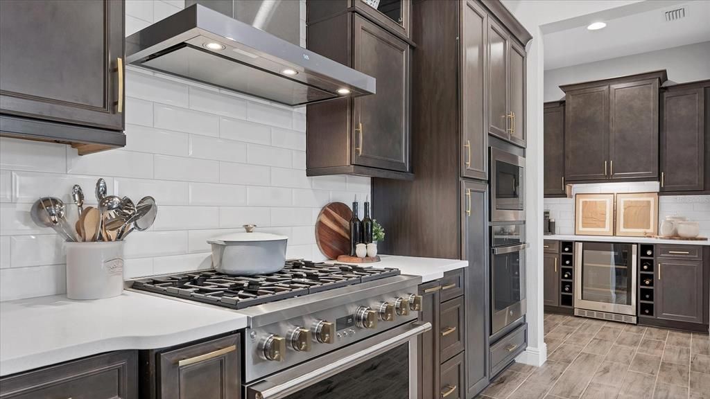 На продажу: $1,300,000 (4 спален, 4 ванн, 3673 Квадратных фут)