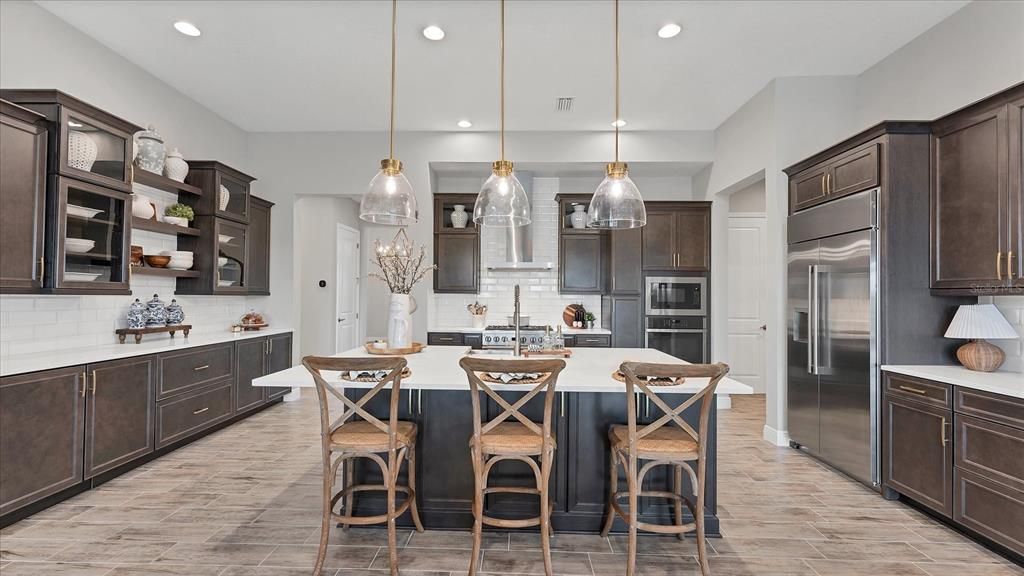 На продажу: $1,300,000 (4 спален, 4 ванн, 3673 Квадратных фут)