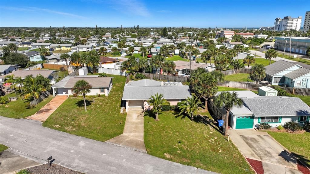 For Sale: $334,999 (3 beds, 2 baths, 1300 Square Feet)