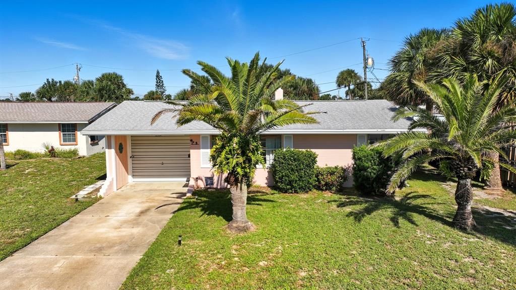 For Sale: $334,999 (3 beds, 2 baths, 1300 Square Feet)