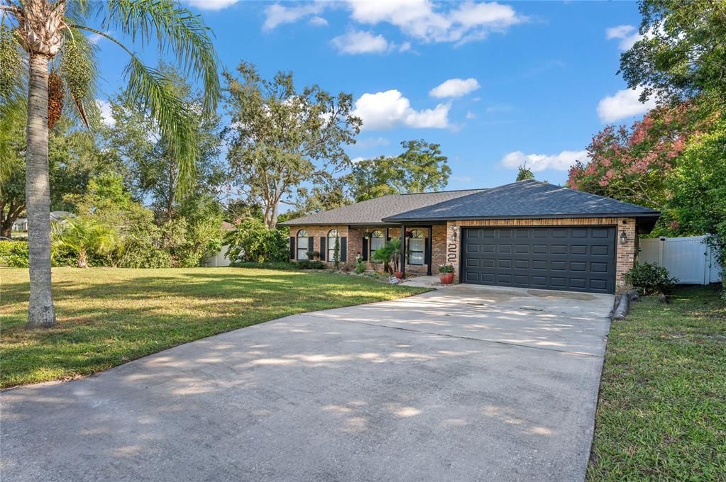 For Sale: $378,800 (3 beds, 2 baths, 1853 Square Feet)