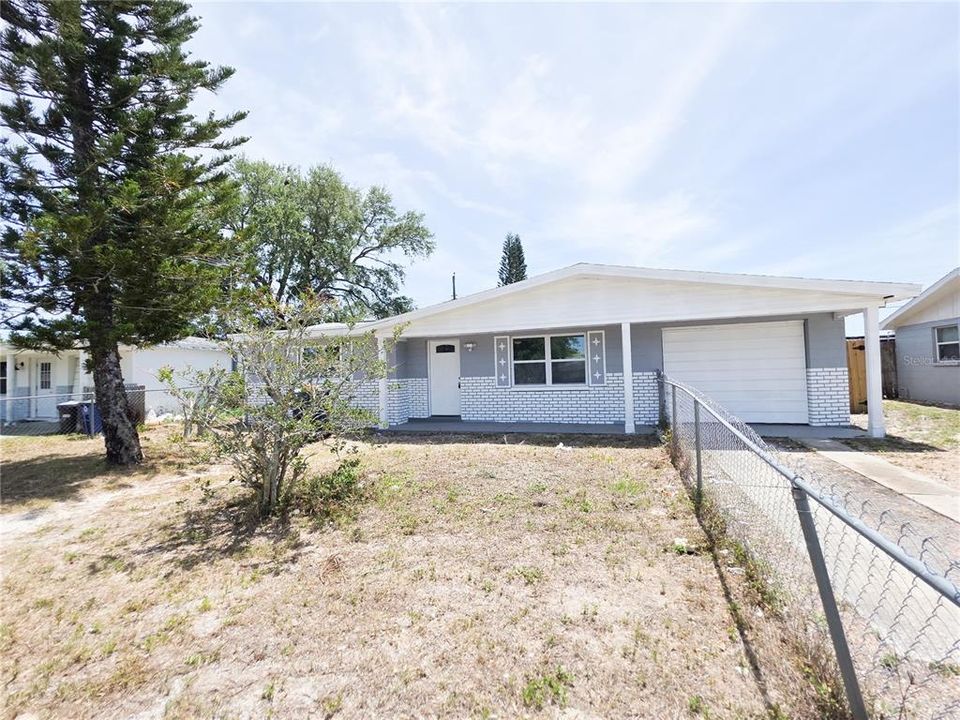 For Rent: $2,100 (3 beds, 2 baths, 1270 Square Feet)