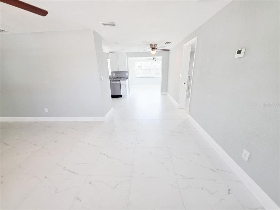 For Rent: $2,100 (3 beds, 2 baths, 1270 Square Feet)