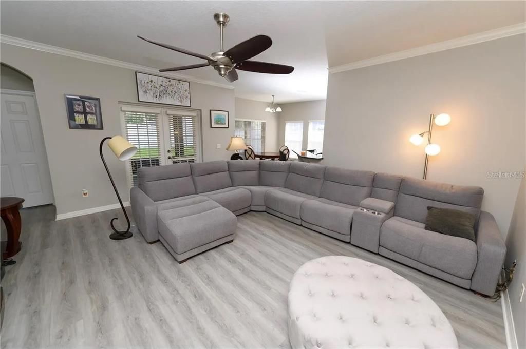 For Rent: $2,900 (3 beds, 2 baths, 1654 Square Feet)