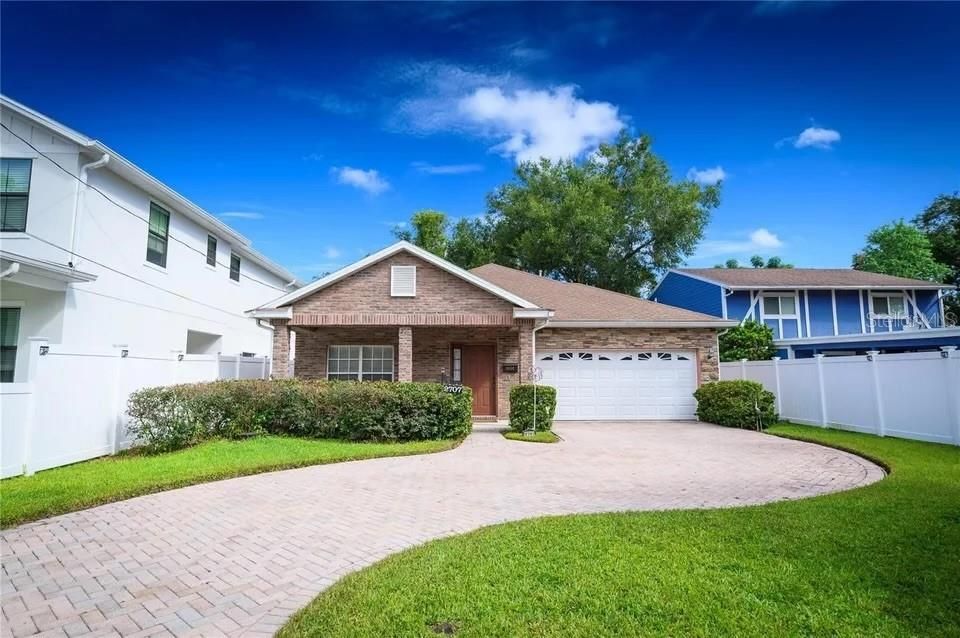 For Rent: $2,900 (3 beds, 2 baths, 1654 Square Feet)