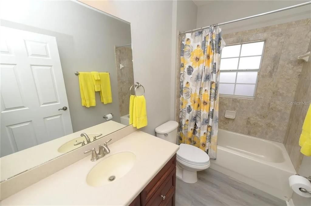 For Rent: $2,900 (3 beds, 2 baths, 1654 Square Feet)