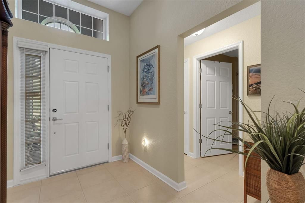 Под контрактом: $349,900 (2 спален, 2 ванн, 1728 Квадратных фут)