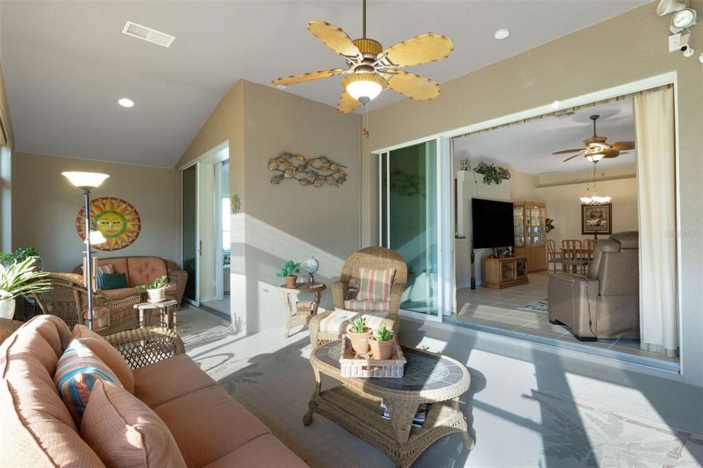 Под контрактом: $349,900 (2 спален, 2 ванн, 1728 Квадратных фут)