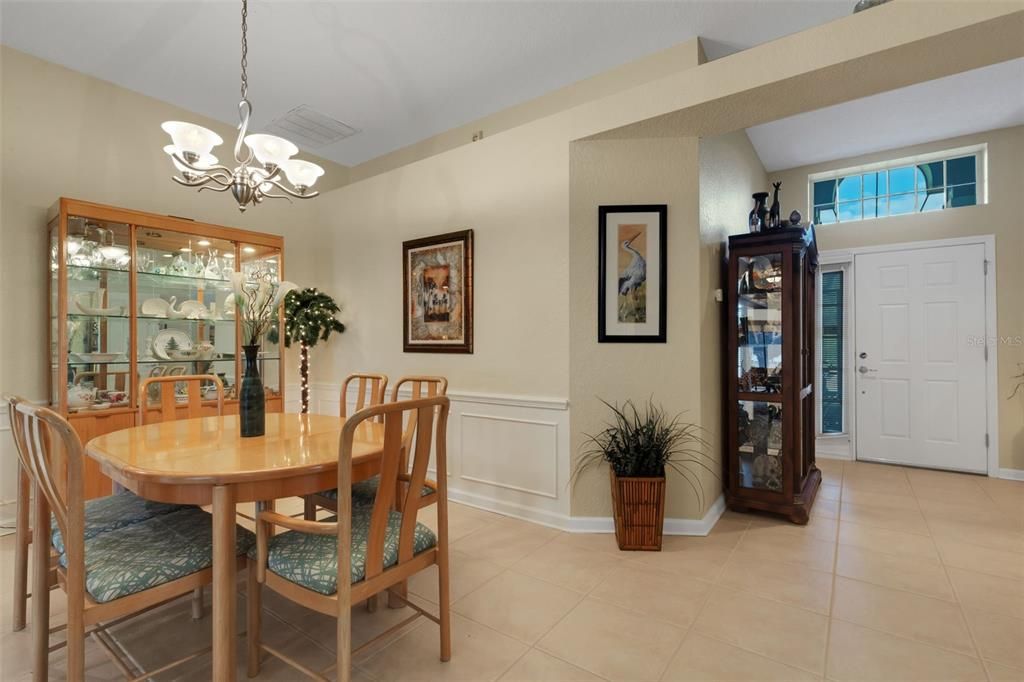 Под контрактом: $349,900 (2 спален, 2 ванн, 1728 Квадратных фут)