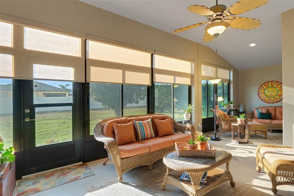 Под контрактом: $349,900 (2 спален, 2 ванн, 1728 Квадратных фут)